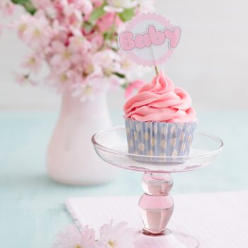 Baby shower cupcake